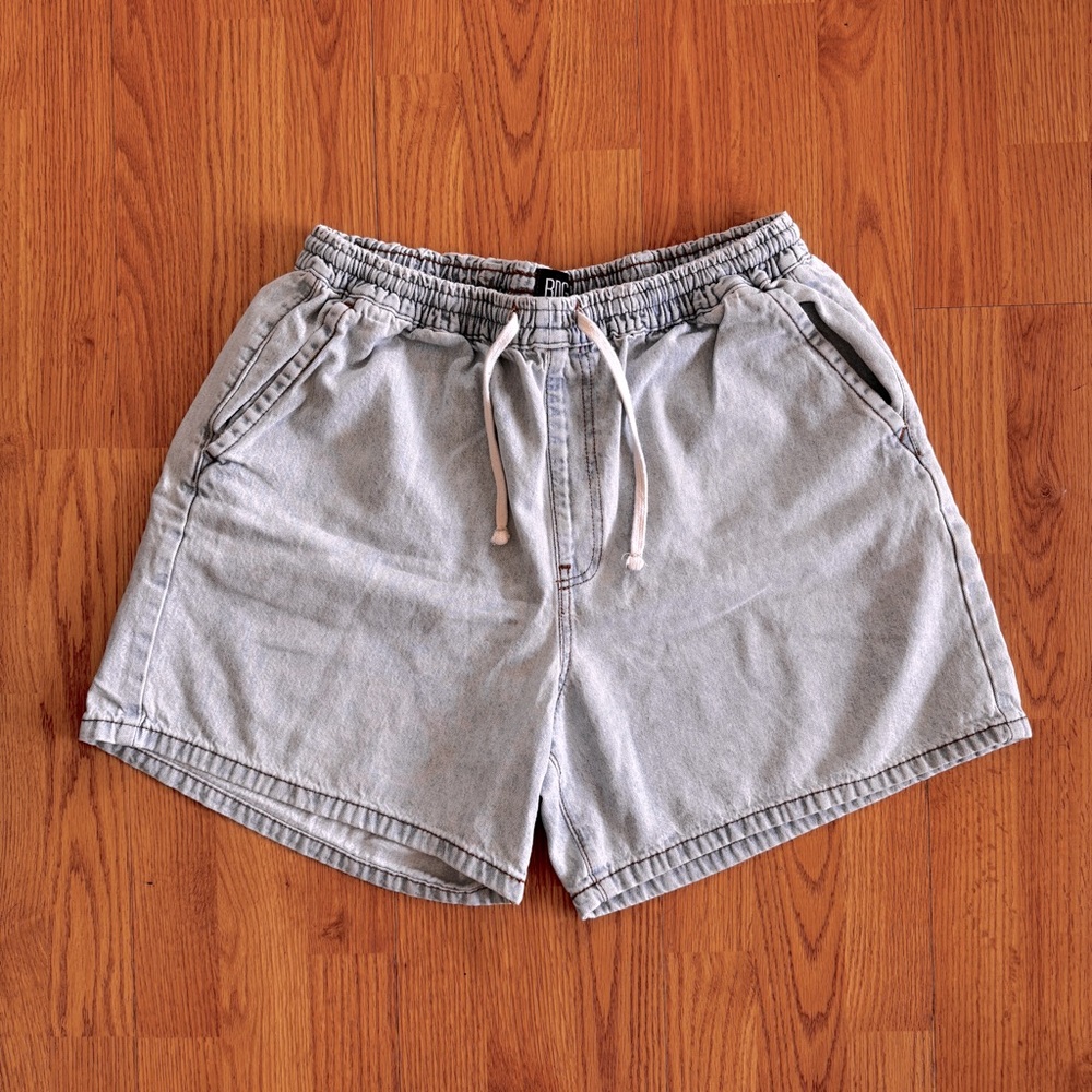 Urban Outfitters Volleyball Shorts - SZ L